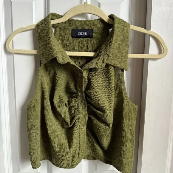 Cider Solid Texture Collar Crop Top in Green - Picture 4 of 8